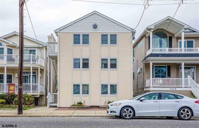 Building Photo - 3316 Asbury Ave