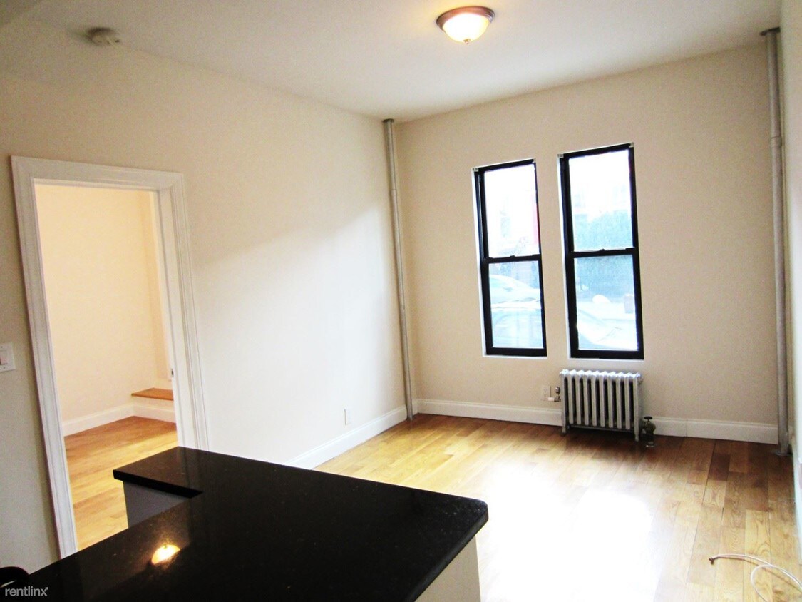 Building Photo - 249 13th St