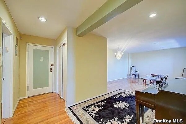 Foto principal - 144-55 Melbourne Ave