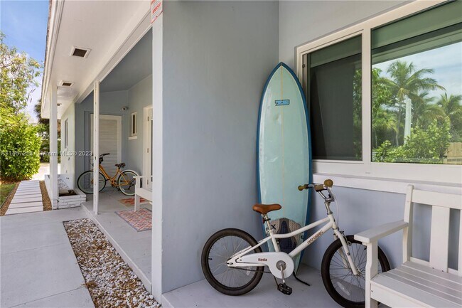 Foto del edificio - 340 Bamboo Rd