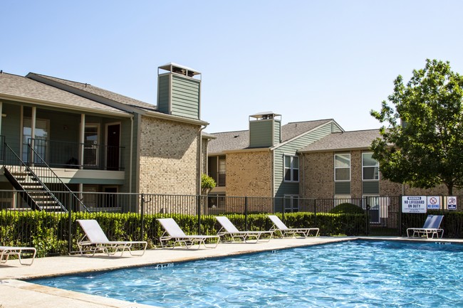 Building Photo - Coronado North Apartments