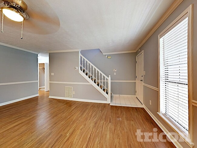 Building Photo - 5171 Salem Dr