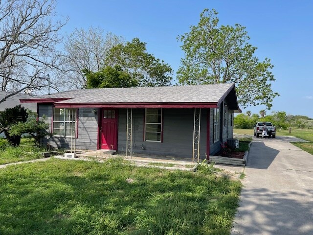 Primary Photo - 2166 1st St