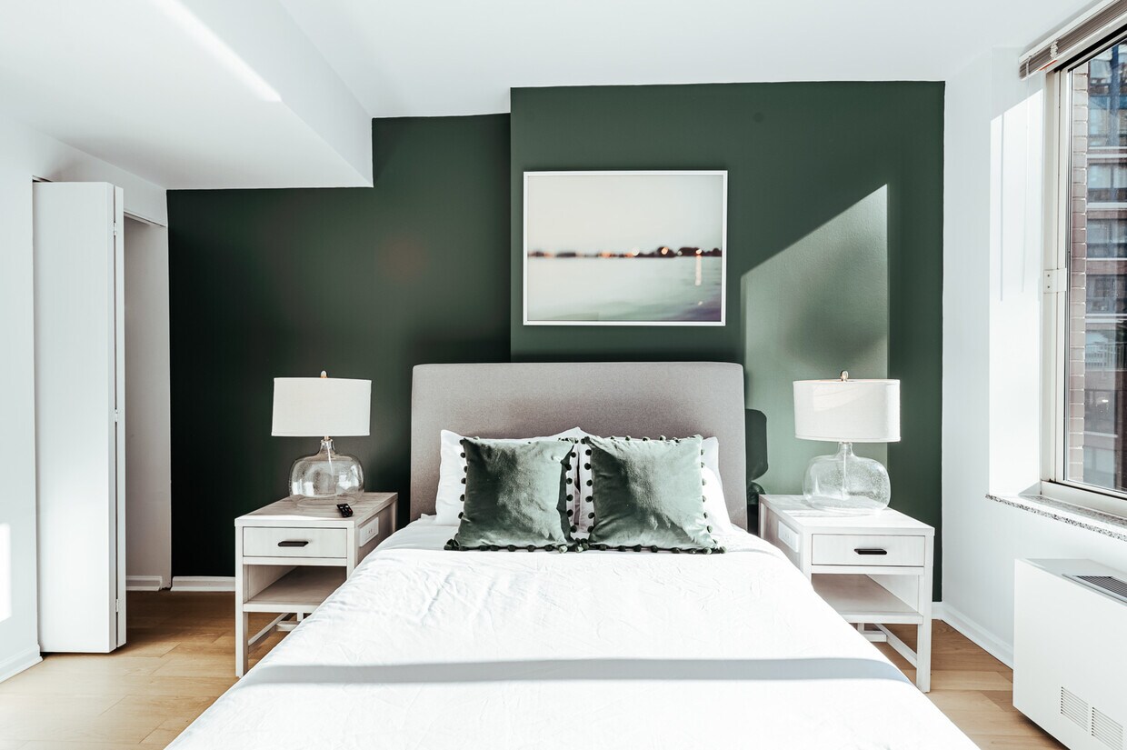 Foto principal - 412 E 13th St