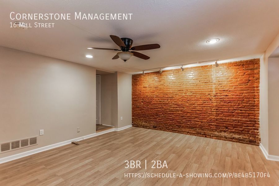 Primary Photo - Newly Renovated 3BR 1Bath Townhouse - Priv...