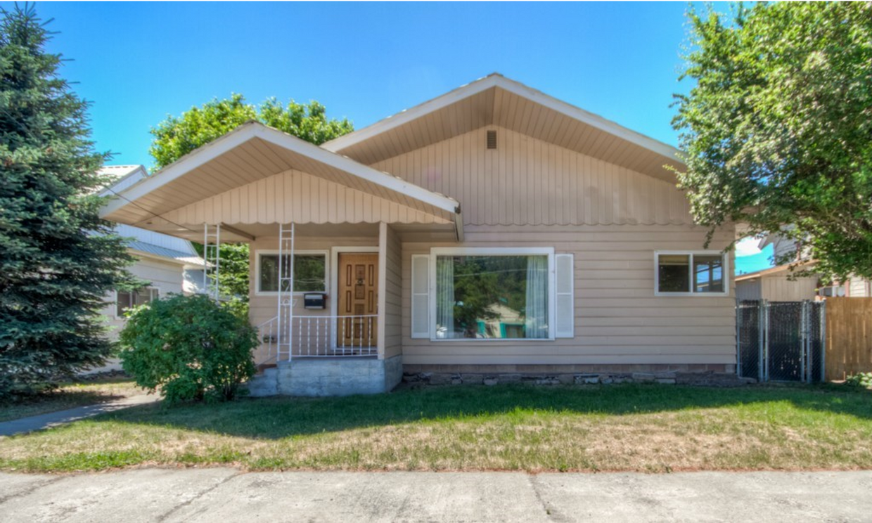 Foto principal - 107 W 2nd St