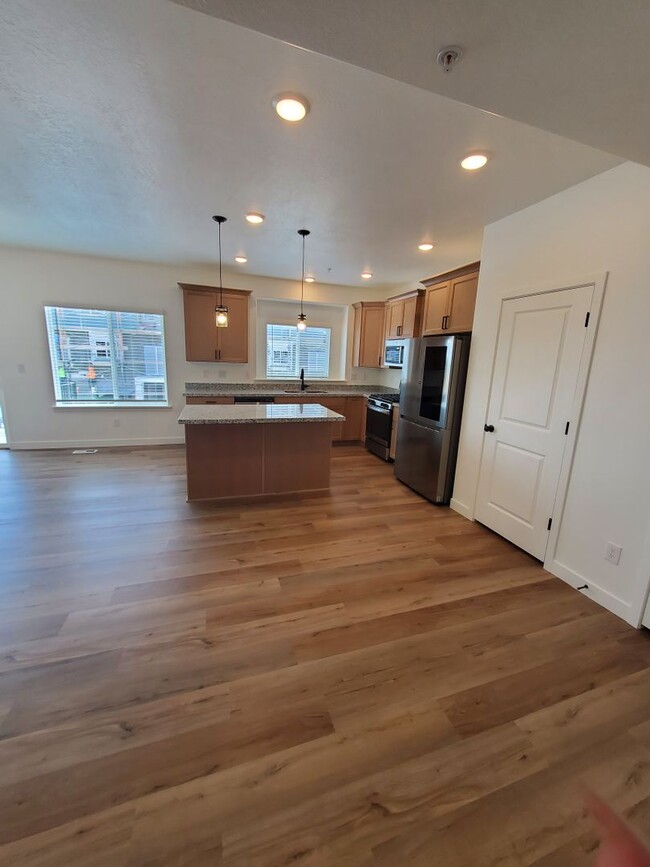 Foto del edificio - Gorgeous 3 Bedroom Townhome in Herriman!