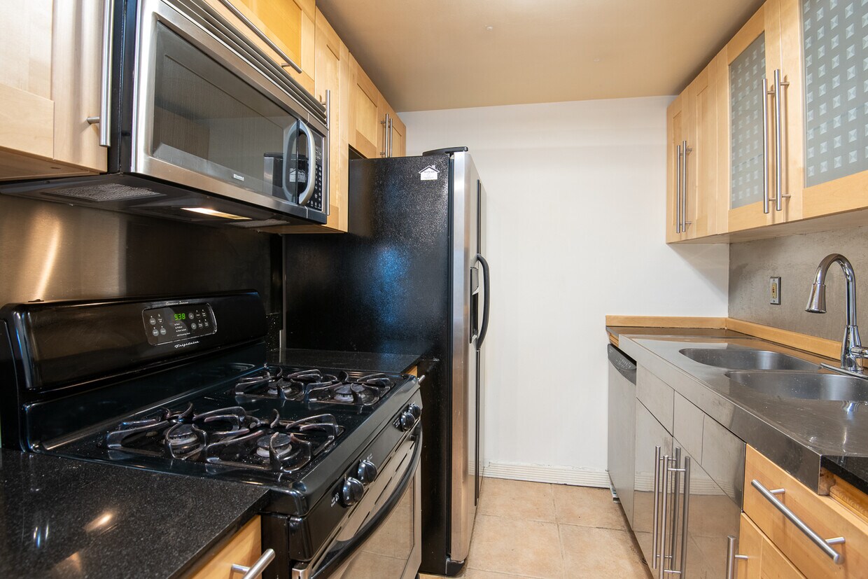 4600 Duke St Unit 1, Alexandria, VA 22304 Condo for Rent in
