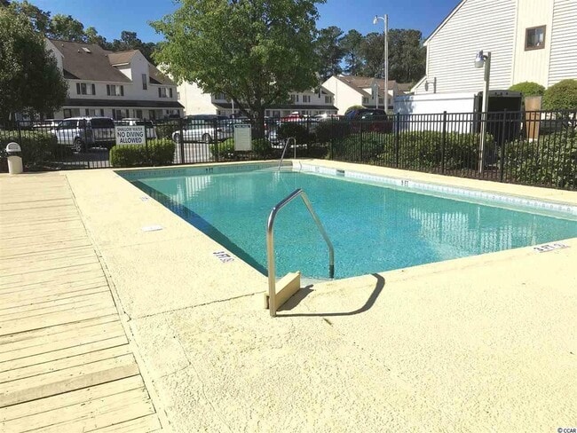 Building Photo - 510 Fairwood Lakes Dr