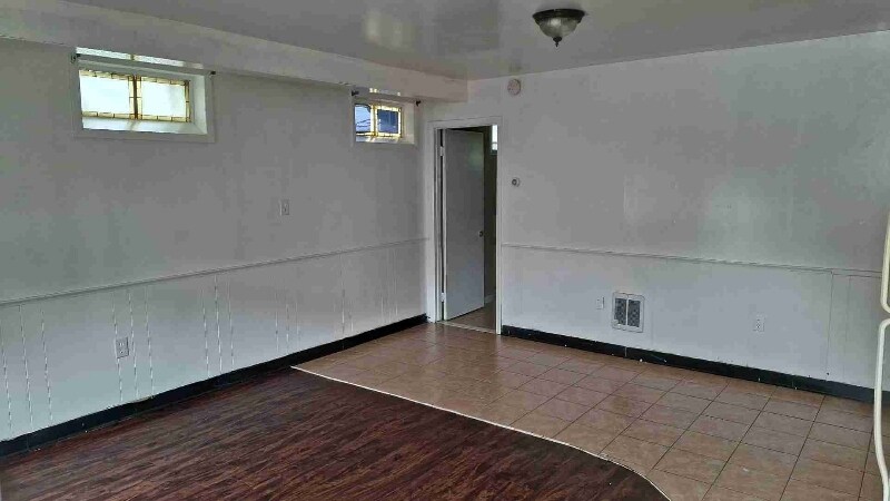 Foto del edificio - 733 W 5th St