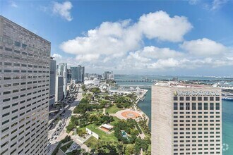 Building Photo - 325 S Biscayne Blvd