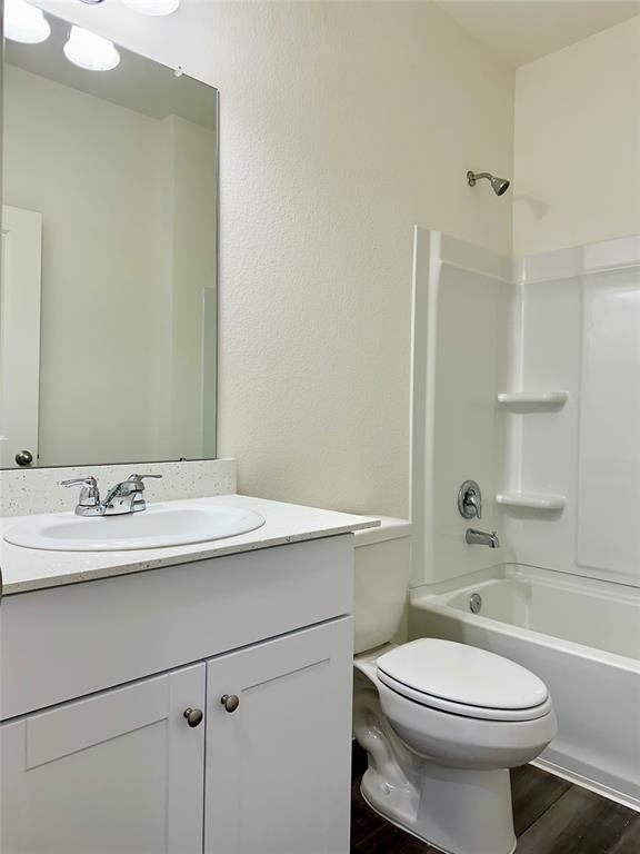 Building Photo - 4017 Silver Linden