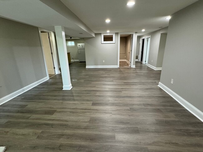 Building Photo - 1253 Cresthaven Dr