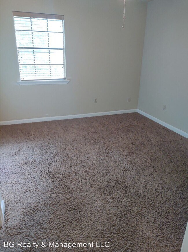 Foto del edificio - 2 br, 2 bath House - 206 Rue Chartres Dr