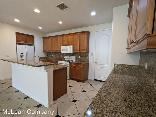 Building Photo - 3 br, 2 bath House - 67795 Via Seguro