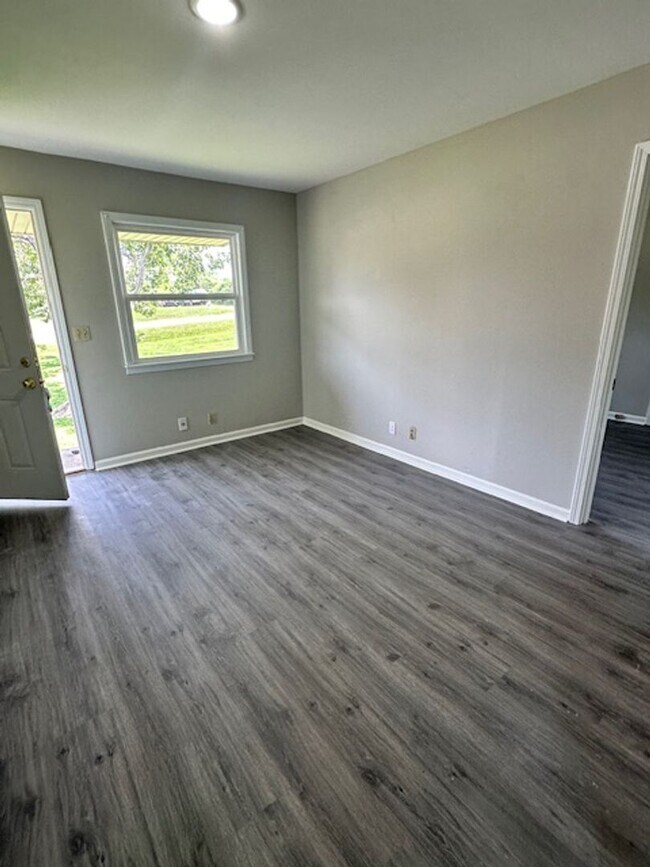 Building Photo - TN-112 Hadley