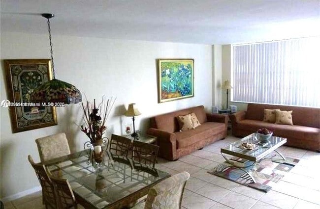 Foto del edificio - 3725 S Ocean Dr