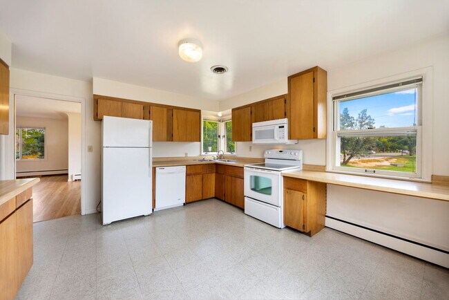 Kitchen - 1001 22nd Ave