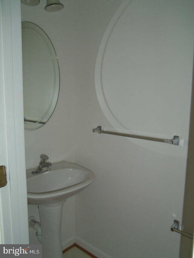 Building Photo - 4667 Harrier Way