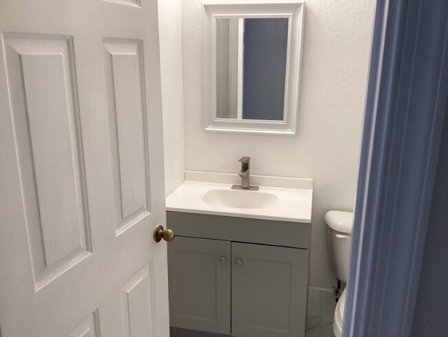 Building Photo - 2736 SE 15th Rd