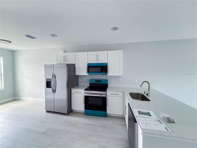 Foto del edificio - 17107 Belmont Ave