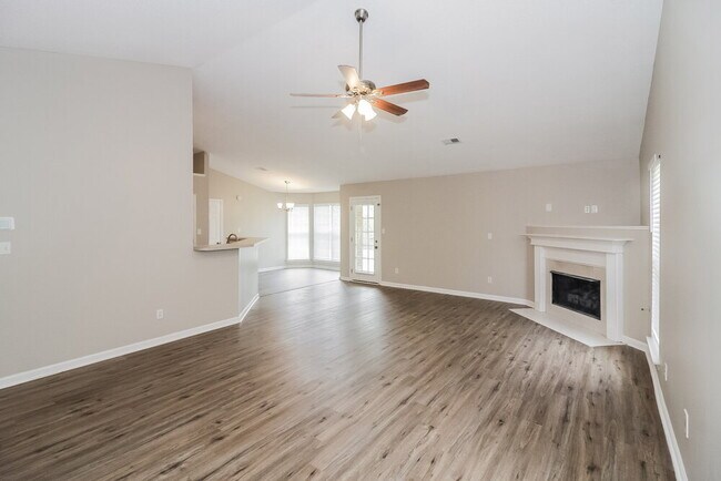 Foto del edificio - 6465 White Hawk Ln