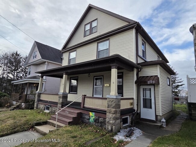 Building Photo - 1706 E Gibson St
