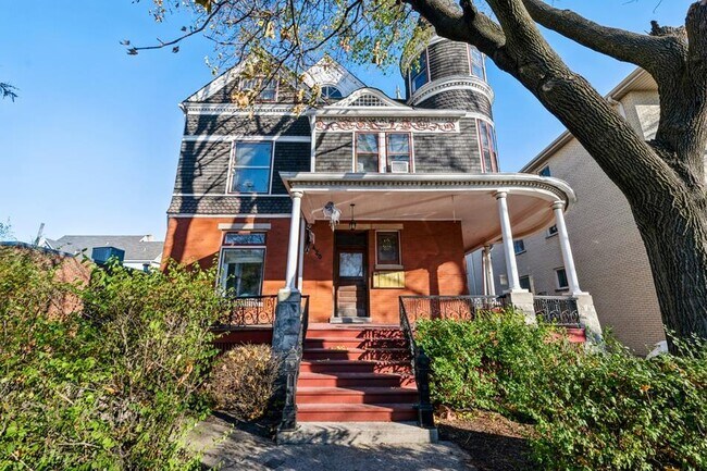 Building Photo - 420 N Marion St