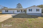 Primary Photo - 4 br, 3 bath House - 124 Belair Trail UNIT