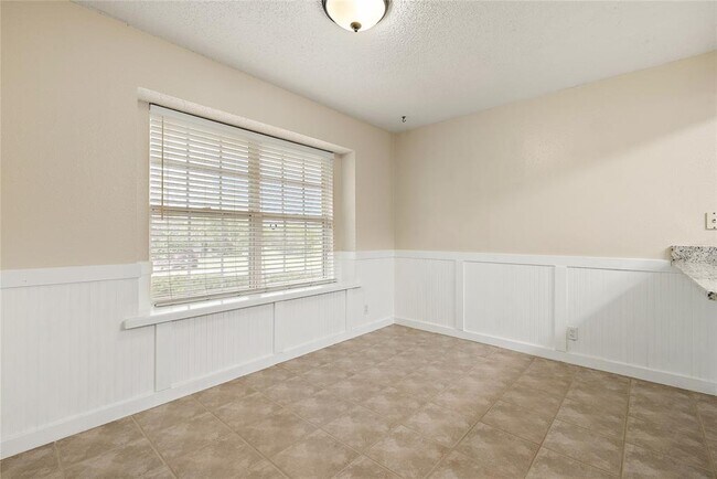 Foto del edificio - 1714 Shadowview Dr