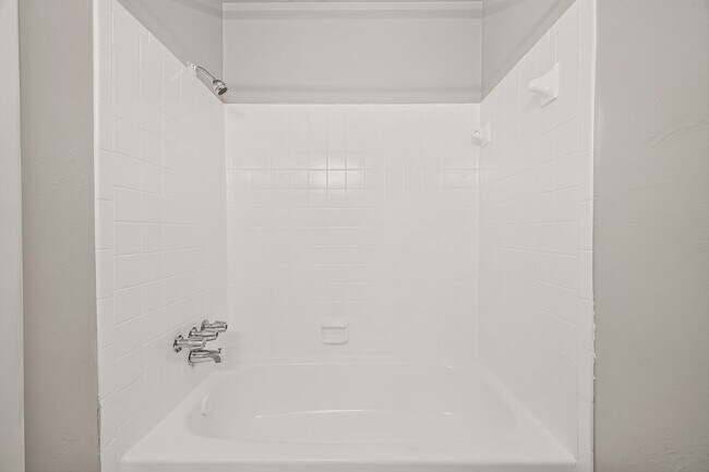 Foto del edificio - 24050 Spring Briar Ln