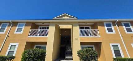 Building Photo - 6915 Ortega Woods Dr