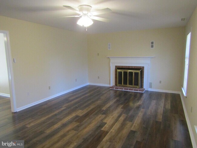 Building Photo - 29305 Pin Oak Way