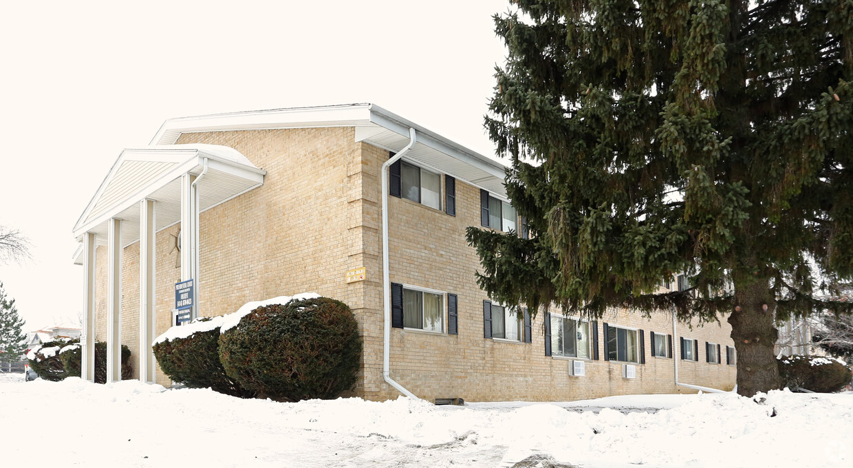 Building Photo - Presidential Court Apartments