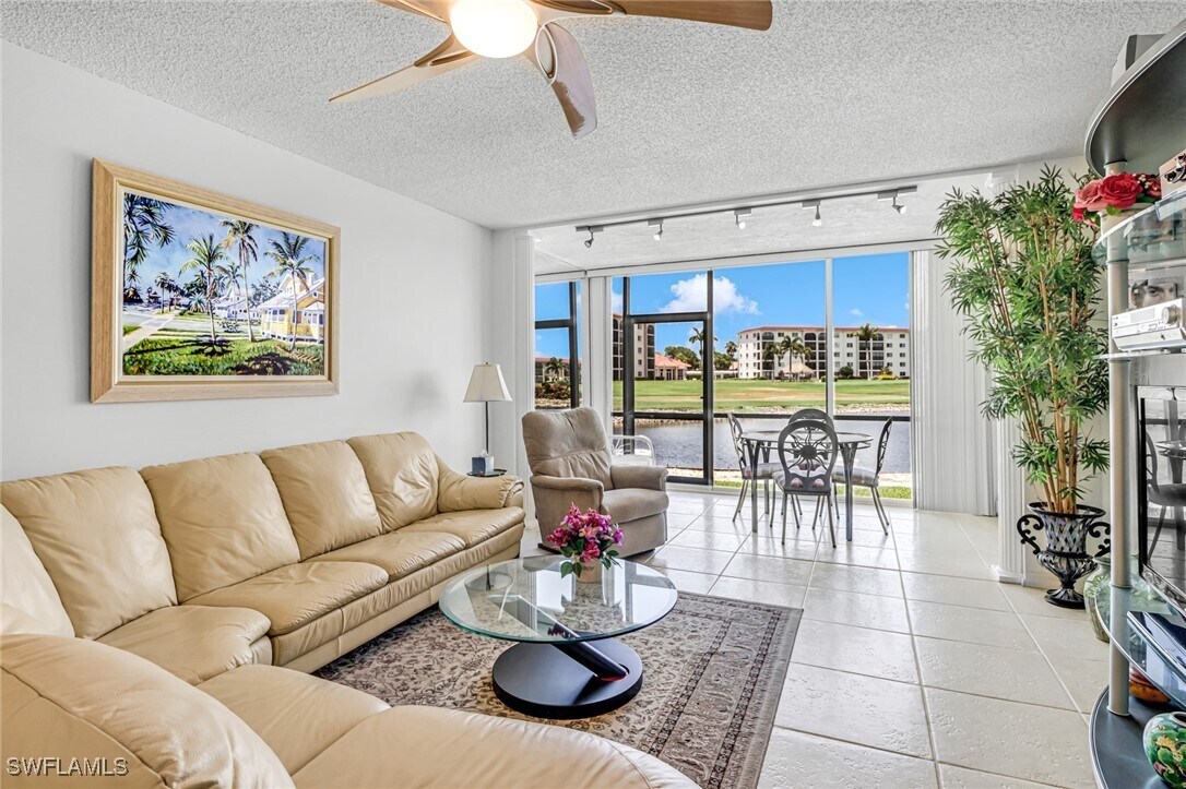Foto principal - 49 High Point Cir S