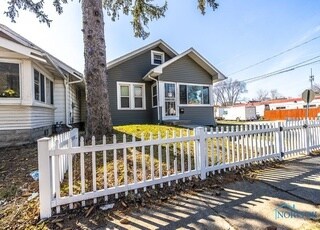 Building Photo - 3873 Upton Ave
