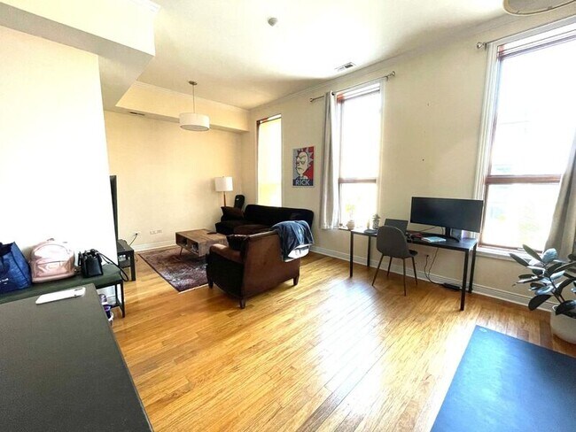 Foto del edificio - 932 N Noble St