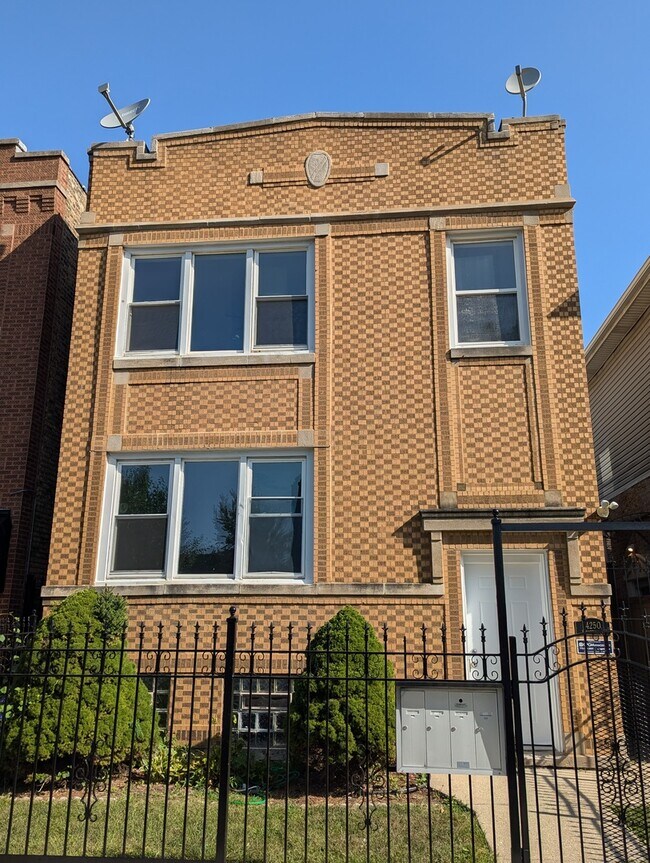Building Photo - 4250 W Haddon Ave