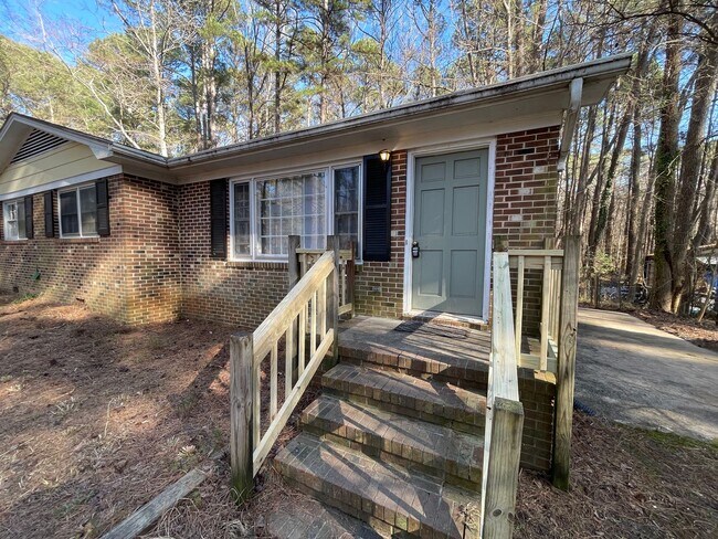 Building Photo - 848-A Old Graham Rd