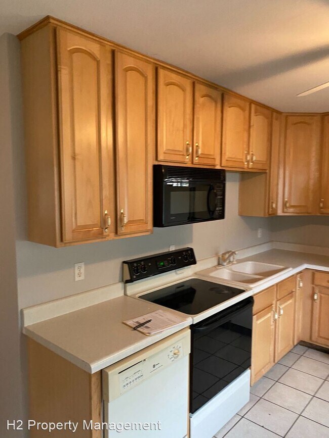 Building Photo - 3 br, 1 bath House - 821 Essex Drive