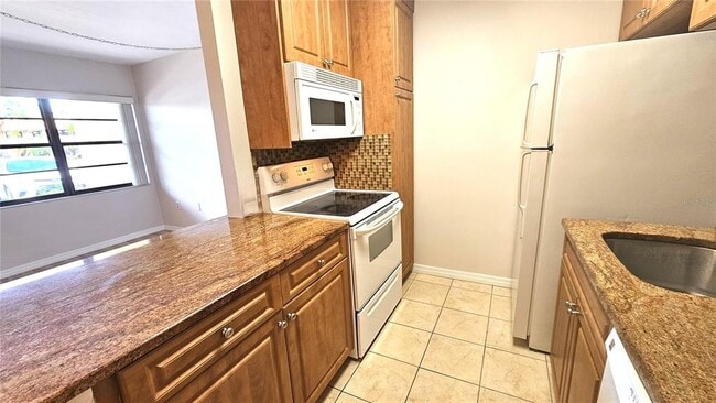 Foto del edificio - 8 Quails Run Blvd