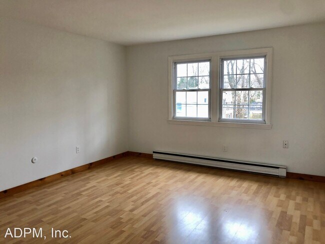 Building Photo - 2 br, 1 bath House - 11 Pine Street #6