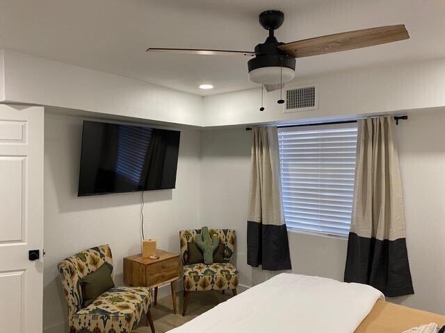 Foto del edificio - 1440 N Idaho Rd