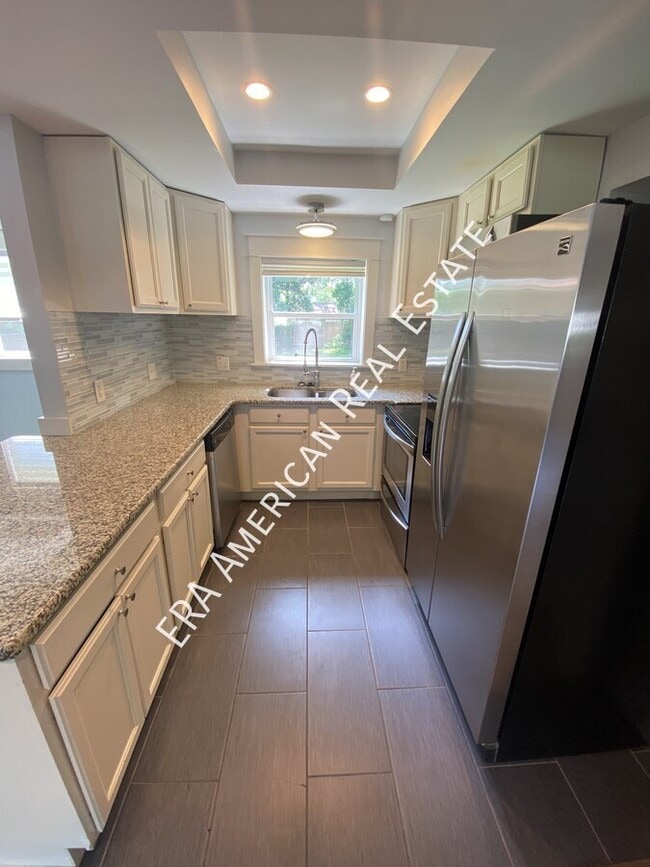 Building Photo - 212 Ajax Dr NW