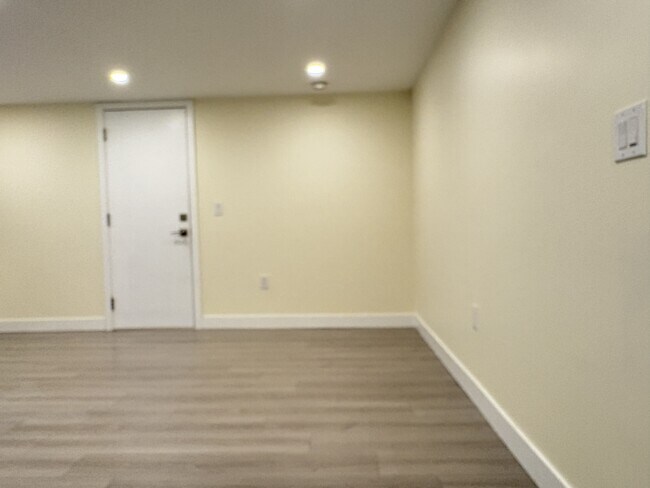 Photo du bâtiment - 2845 E 3rd Ave