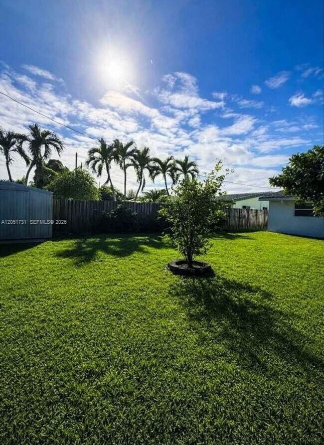 Foto del edificio - 5340 NE 17TH TER # 1-2 FORT LAUDERDALE, FL 33334