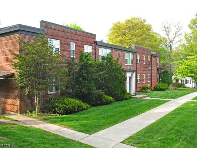 Foto del edificio - 370 Claremont Ave