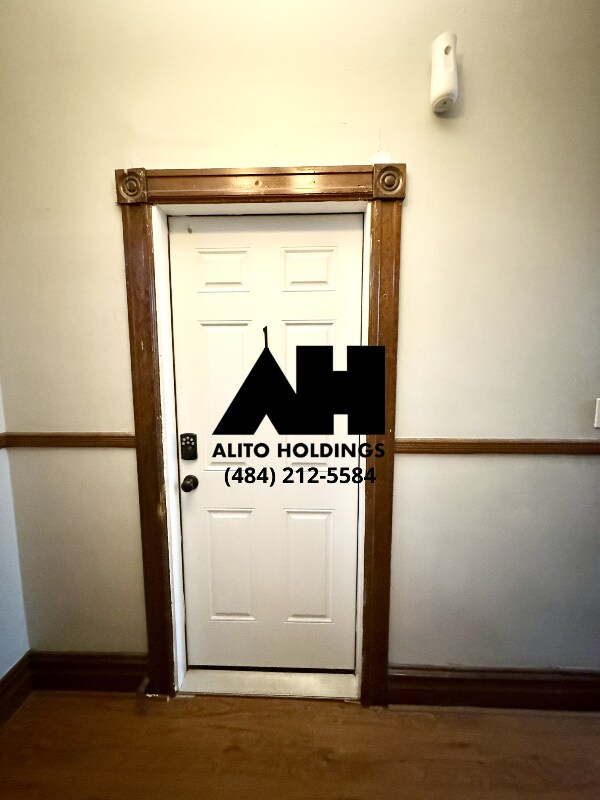 Foto del edificio - 104 N 10th St