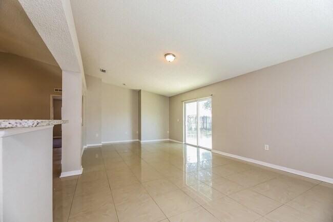 Building Photo - 10373 Marsh Hawk Dr