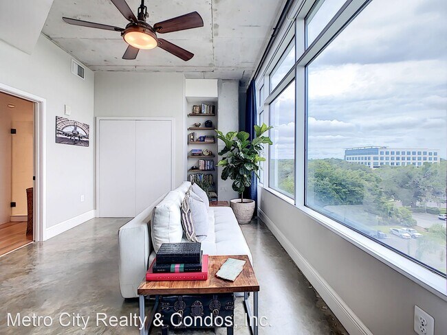 2 br, 2 bath House - 525 E Jackson St #608 - 4